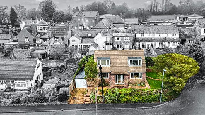 3 Bedroom Detached House For Sale In St. Lukes Close, Thurnby, Leicester, LE7