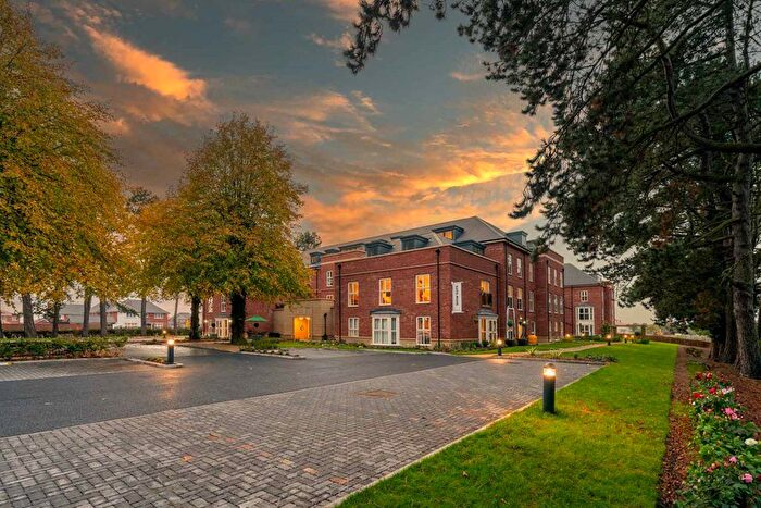 2 Bedroom Property For Sale In Northwich Road, Knutsford, WA16