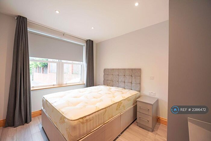 1 Bedroom Flat To Rent In Redlands Road, Reading, RG1