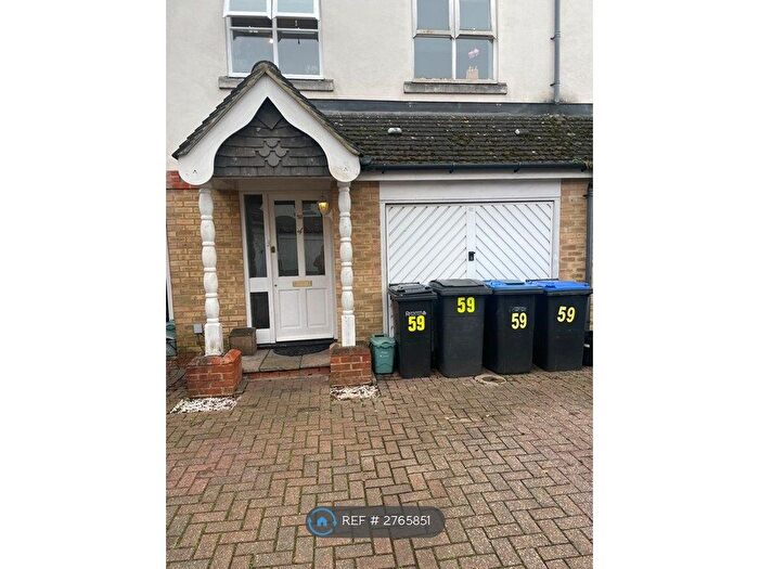 6 Bedroom Terraced House To Rent In Nightingale Shott, Egham, TW20