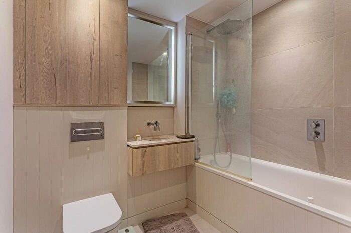 1 Bedroom Flat To Rent In Merrion Avenue, Stanmore, HA7