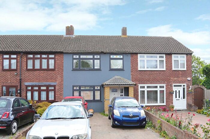 3 Bedroom Terraced House For Sale In Merlin Close, Romford, RM5