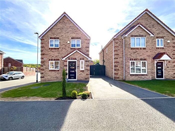 3 Bedroom Detached House For Sale In Fairfields Way, Aston, Sheffield, S26