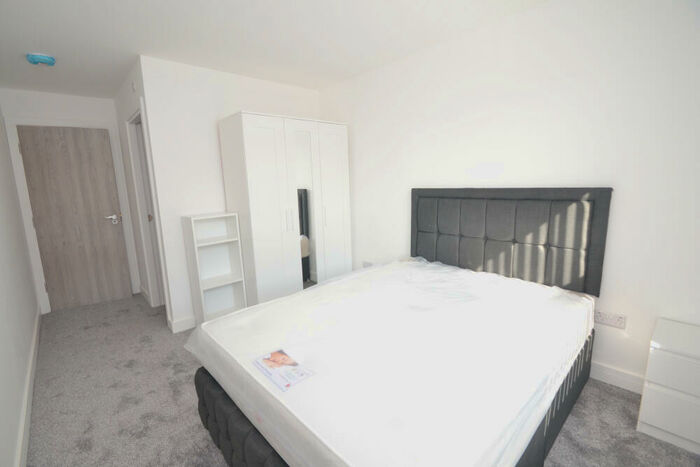 3 Bedroom Flat To Rent In Lloyd Street South, Rusholme, Manchester, M14
