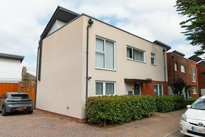 4 Bedroom Detached House For Sale In John Day Close, Coxheath, Maidstone, ME17