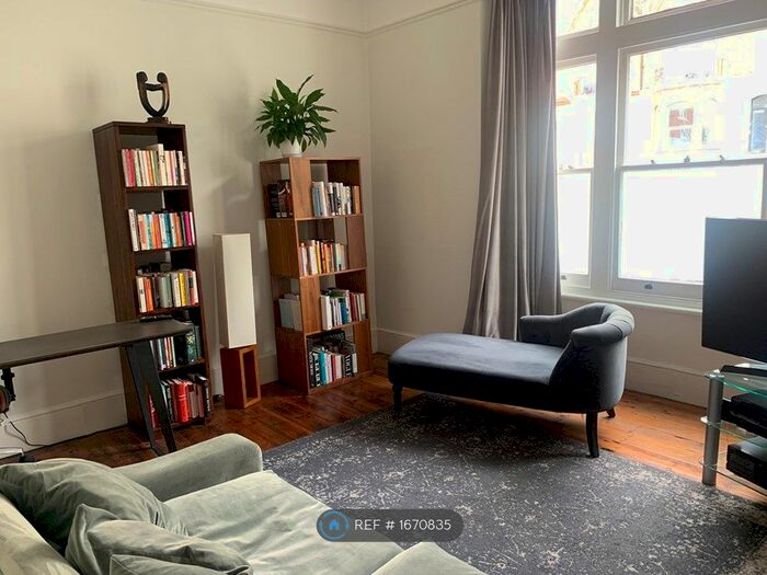 1 Bedroom Flat To Rent In Norwood Road, London, SE24