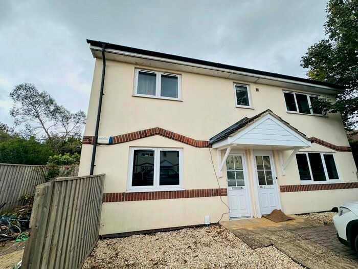 2 Bedroom Flat To Rent In Mortimer Drive, Marston, OX3