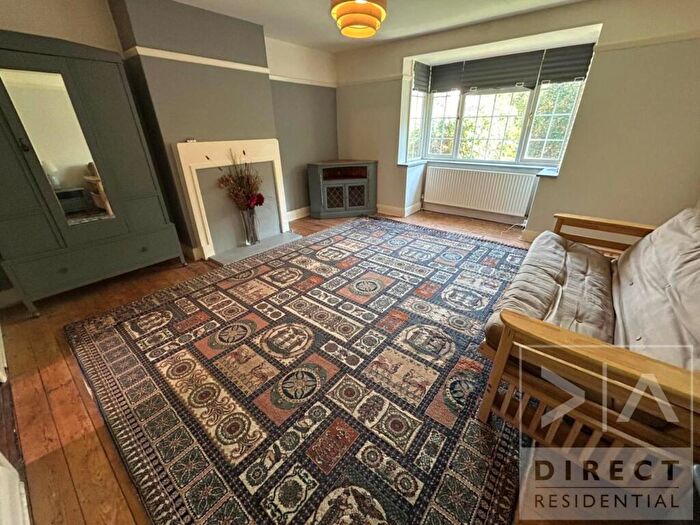 Studio To Rent In The Parade, Epsom, KT18