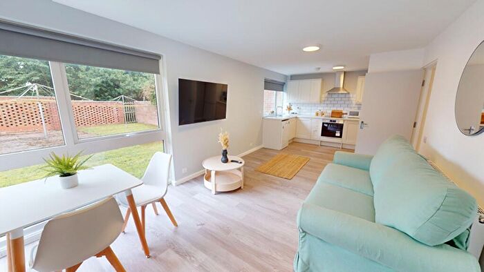 1 Bedroom Flat To Rent In Flat, Monterey Gardens, EX4