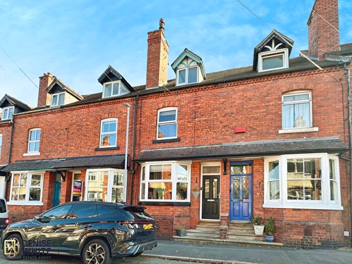 4 Bedroom Town House For Sale In Shirburn Road, Leek, ST13