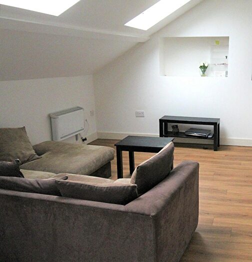 1 Bedroom Flat To Rent In Windsor Road, Penarth, South Glamorgan, Vale Of Glamorgan, The, CF64
