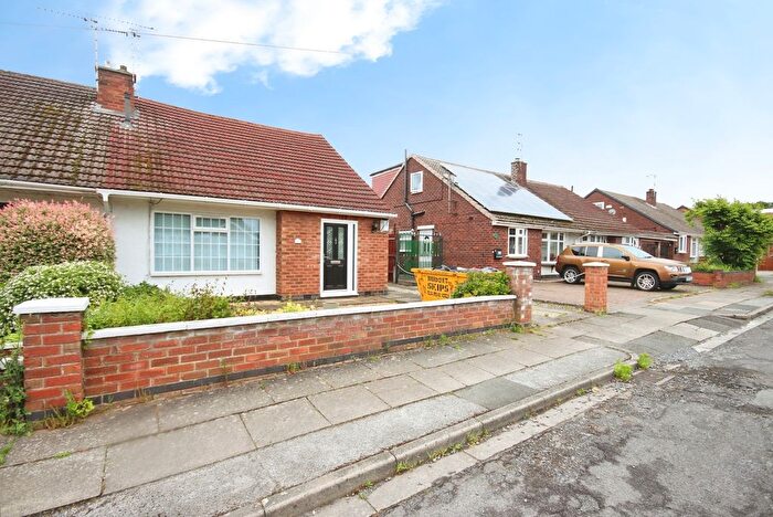 2 Bedroom Bungalow For Sale In Colina Close, Coventry, West Midlands, CV3