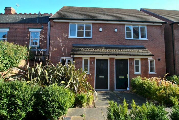 2 Bedroom House To Rent In Leveret Drive, Kings Heath, Birmingham, B14