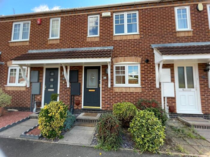 2 Bedroom Town House To Rent In Kingsmead, Stretton, Burton-On-Trent, DE13