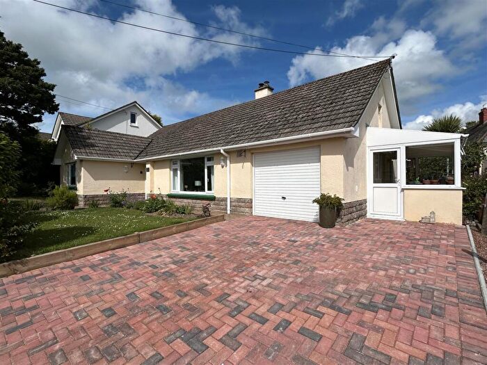 3 Bedroom Bungalow For Sale In South Molton, EX36