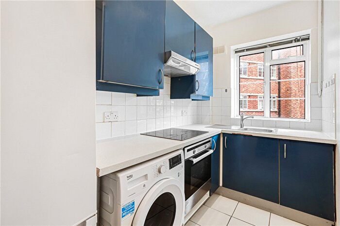 3 Bedroom Flat To Rent In West Kensington Court, Edith Villas, London, W14