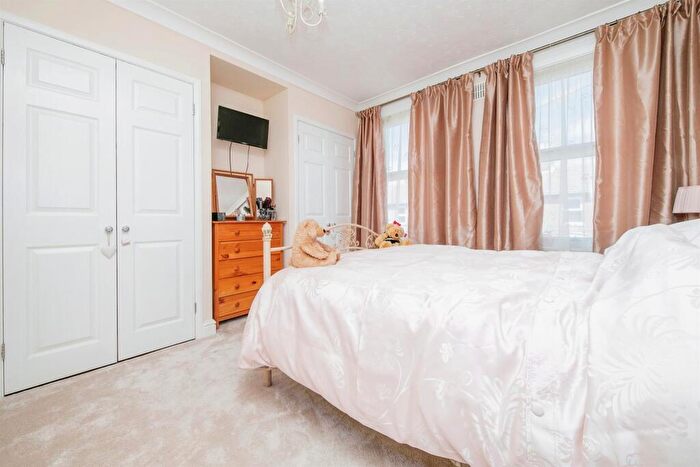 2 Bedroom End Of Terrace House For Sale In Rosehill Road, Ipswich, IP3
