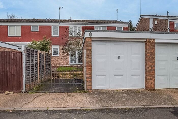3 Bedroom Terraced House For Sale In Napton Close, Matchborough West, Redditch, B98