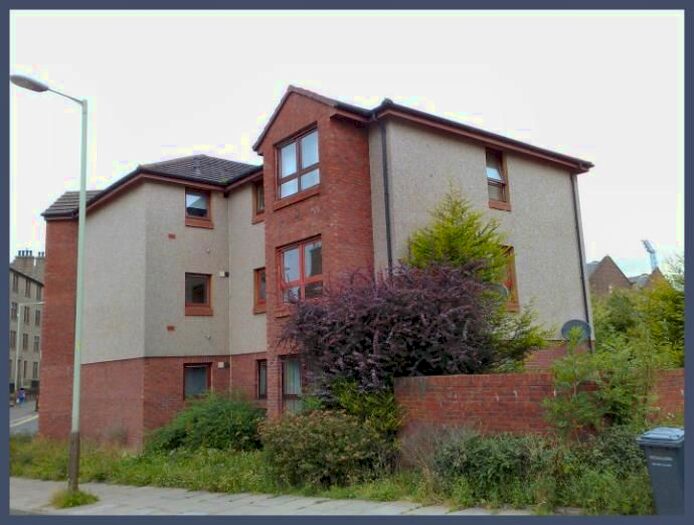 2 Bedroom Flat To Rent In Dundonald Court, Dundee, DD3