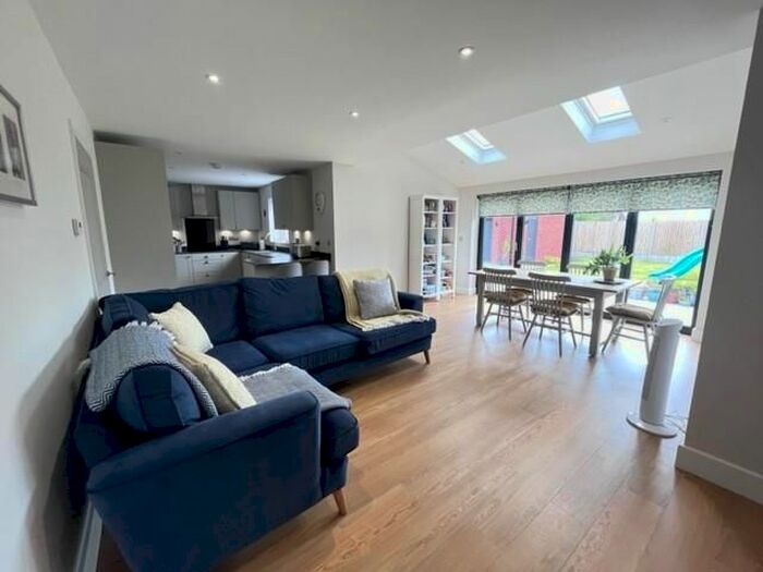 4 Bedroom Property To Rent In Buttercup Lane, Louth, LN11