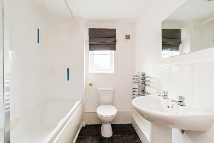 2 Bedroom Flat For Sale In Mckinley Street, Great Sankey, Warrington, Cheshire, WA5