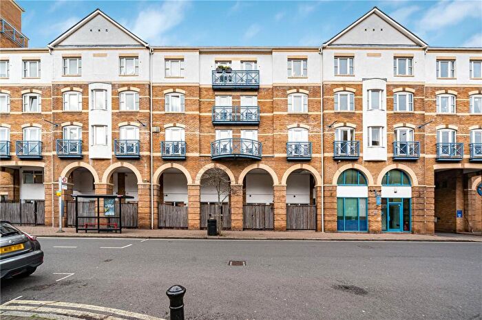 1 Bedroom Apartment For Sale In King & Queen Wharf, Rotherhithe Street, London, SE16