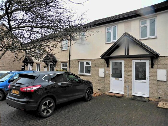 3 Bedroom Terraced House To Rent In Pippin Row, Calne, SN11