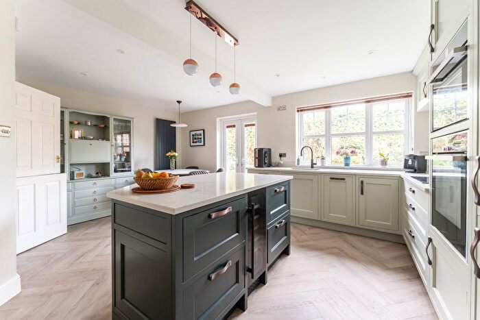 4 Bedroom Detached House For Sale In Manor Farm Close, Copmanthorpe, York, YO23