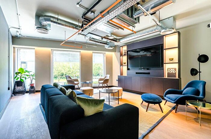 1 Bedroom Flat To Rent In Adlay Apartments, Millet Place, Royal Docks, London, E16