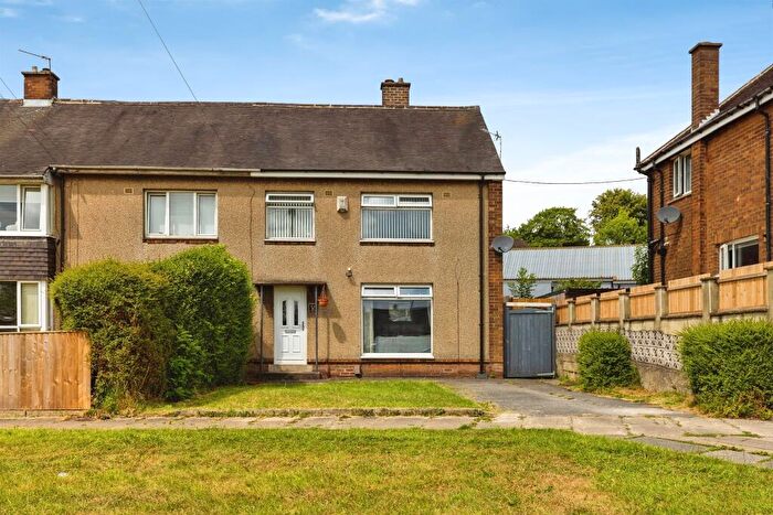 3 Bedroom End Of Terrace House For Sale In St. Pauls Avenue, Bradford, BD6