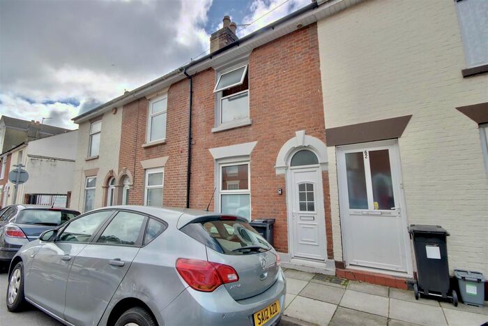 3 Bedroom Terraced House To Rent In Garnier Street, Portsmouth, PO1
