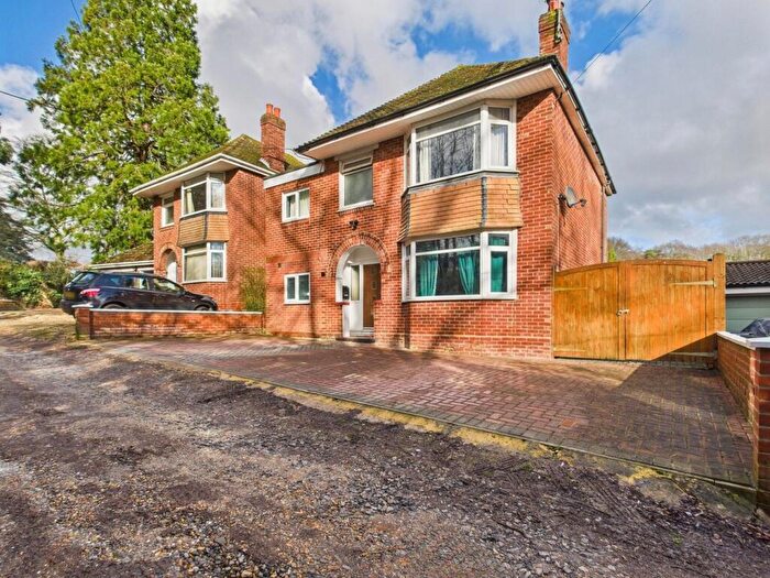 5 Bedroom Detached House For Sale In Bridge Road, Bursledon, Southampton, SO31