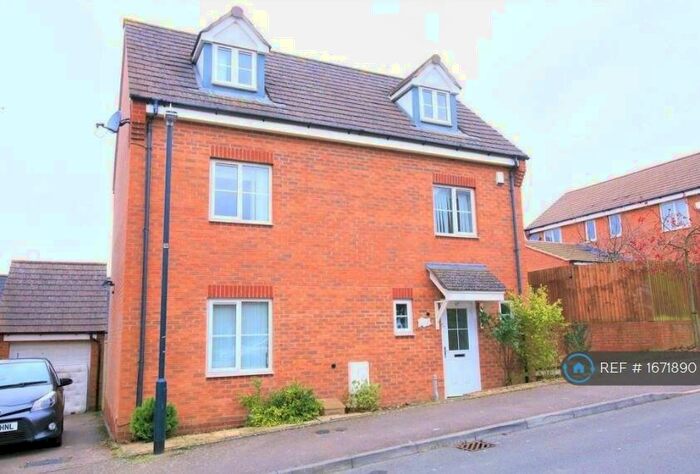 5 Bedroom Detached House To Rent In Farnborough Avenue, Rugby, CV22