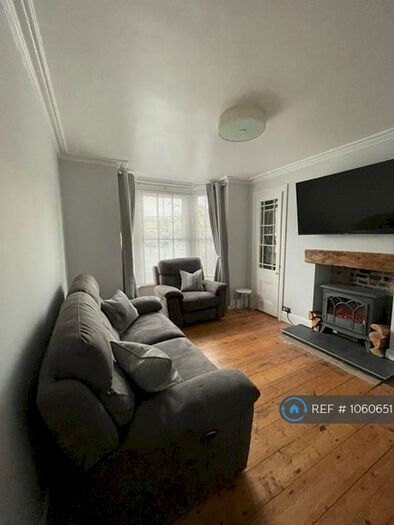 3 Bedroom Semi-Detached House To Rent In Broad Street, Peterborough, PE7