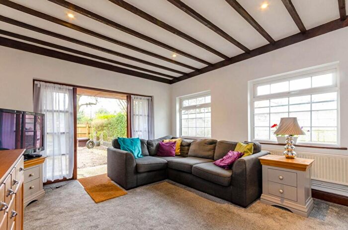 1 Bedroom Maisonette To Rent In Monument Road, Woking, GU21