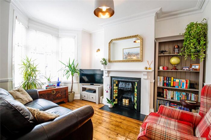 2 Bedroom Terraced House To Rent In West View Road, Bedminster, BS3