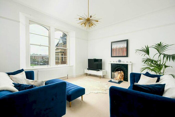 4 Bedroom Flat To Rent In Percival Road, Clifton, Bristol, BS8