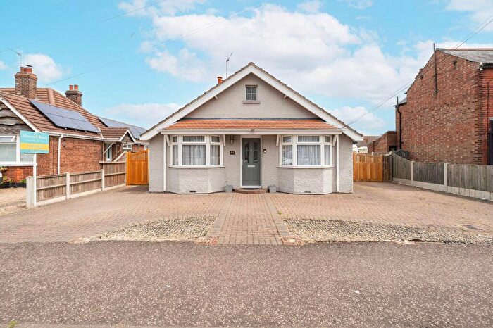 3 Bedroom Detached Bungalow For Sale In Lacon Road, Caister-On-Sea, NR30