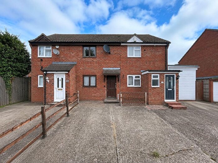 2 Bedroom Terraced House For Sale In Stevens Close, Snodland, ME6