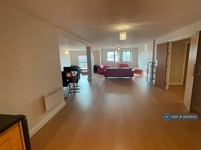 2 Bedroom Flat To Rent In Abacus Building, Birmingham, B12