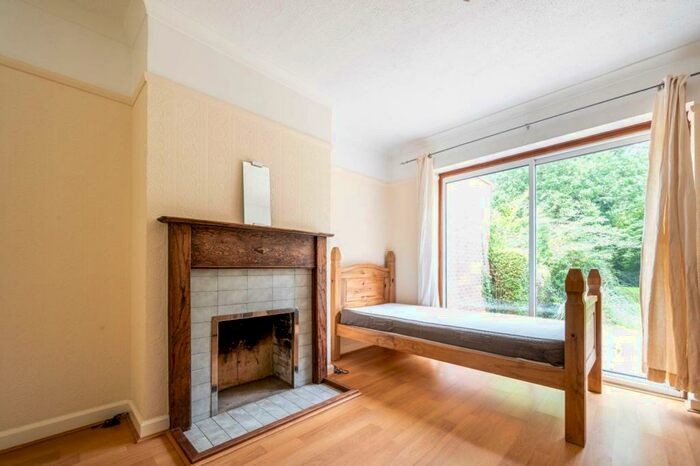 4 Bedroom Semi-Detached House To Rent In Beech Grove, Guildford, , Guildford, GU2