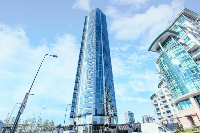 2 Bedroom Terraced House To Rent In The Tower, One St. George Wharf, SW8