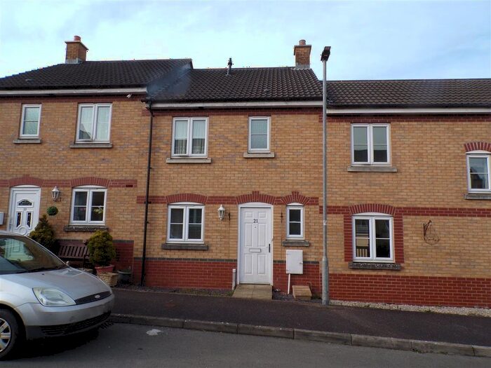 3 Bedroom Terraced House To Rent In Trafalgar Drive, Torrington, EX38