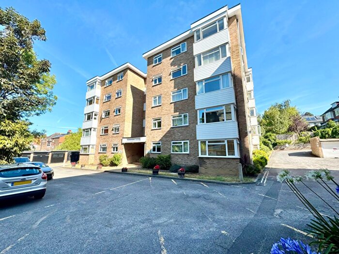 2 Bedroom Flat To Rent In Surrenden Lodge, Brighton, BN1
