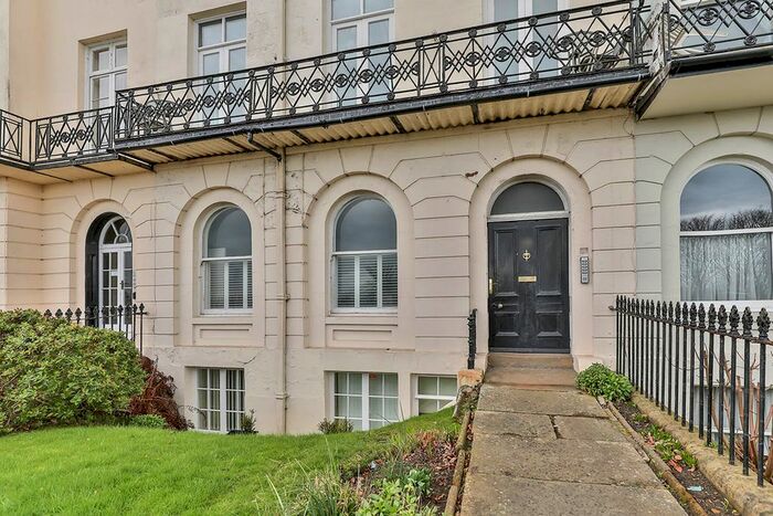 2 Bedroom Flat To Rent In Esplanade, Scarborough, North Yorkshire, YO11