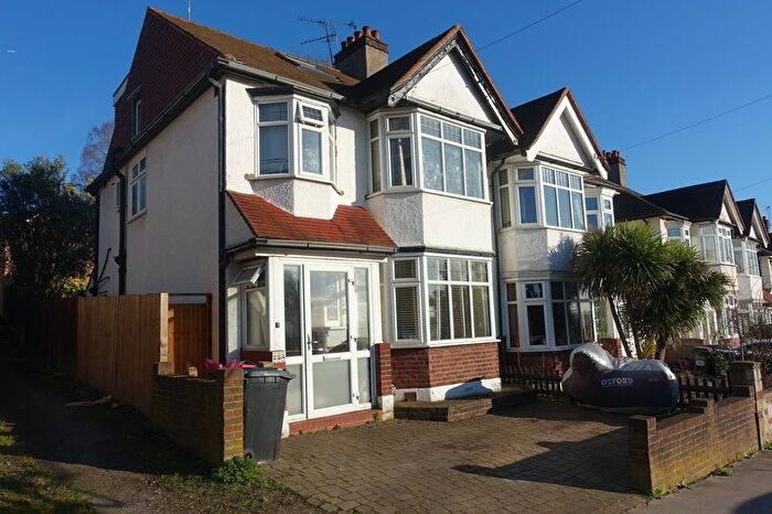 4 Bedroom Semi Detached House For Sale In Grange Road, London, SE19
