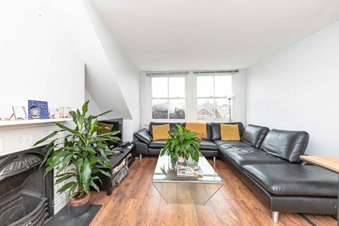 1 Bedroom Flat To Rent In Geraldine Road, Wandsworth, SW18
