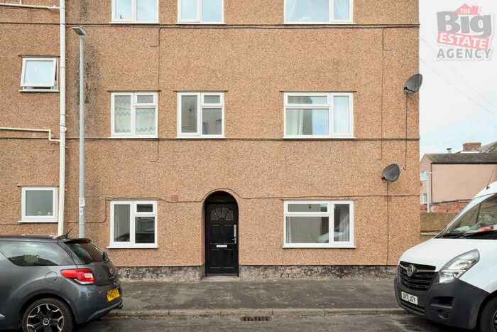 2 Bedroom Flat To Rent In South Parade, Pensarn, Abergele, LL22