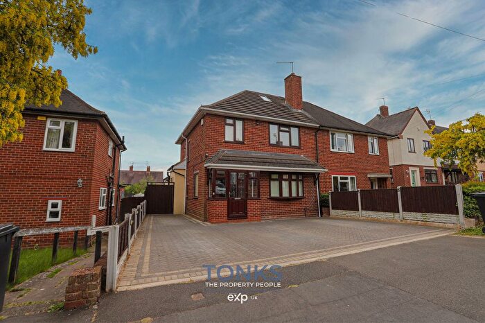 3 Bedroom Semi-Detached House For Sale In Princes Road, Stourbridge, DY8