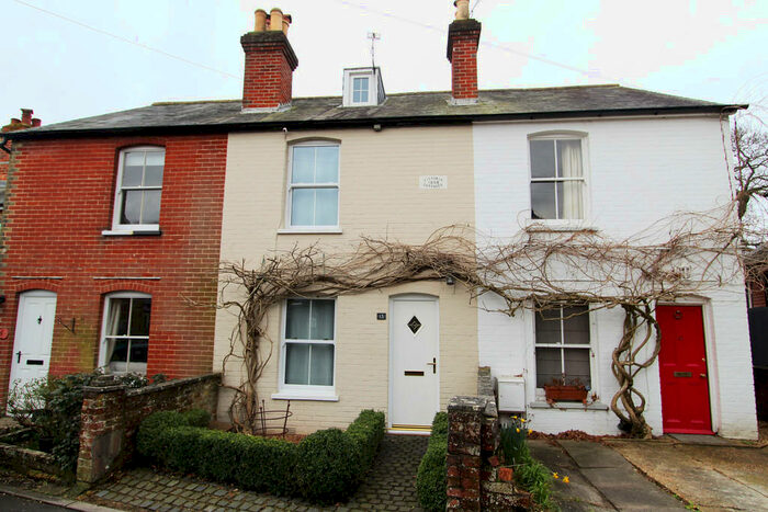 3 Bedroom Terraced House To Rent In Dairymoor, Wickham, PO17